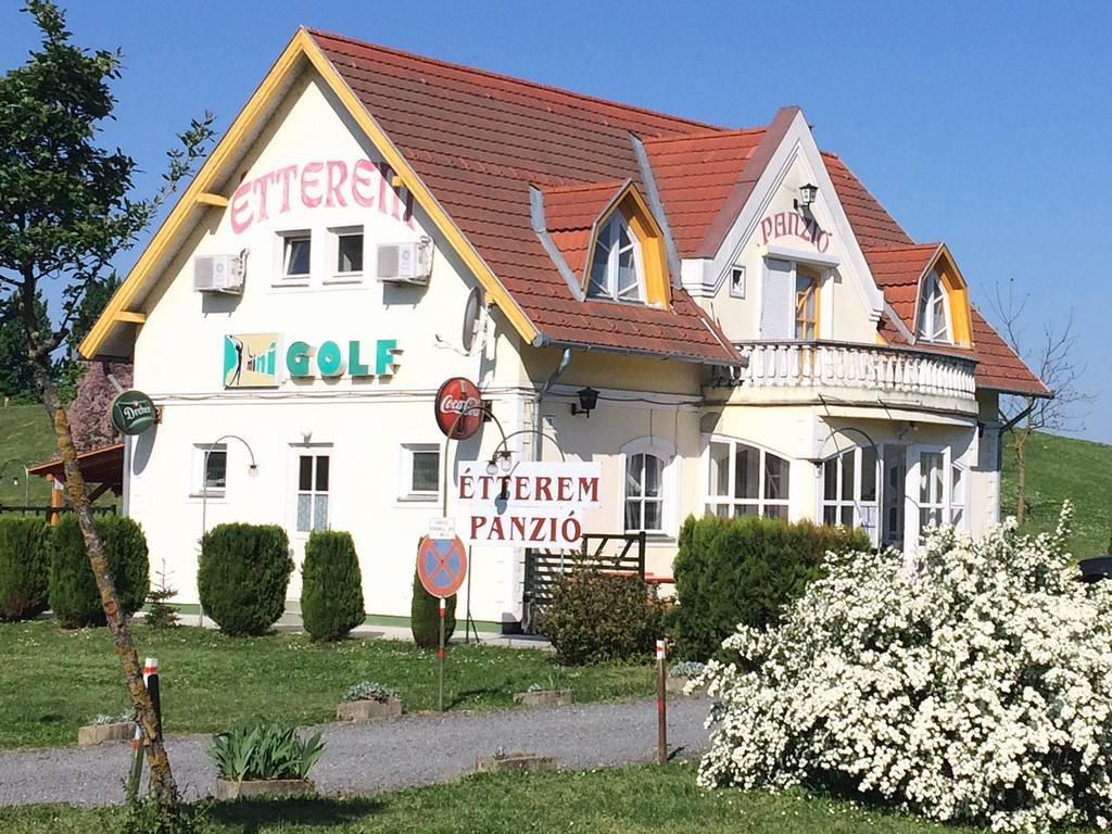Hotel Golf Etterem Es Panzio Kaposvár Zewnętrze zdjęcie